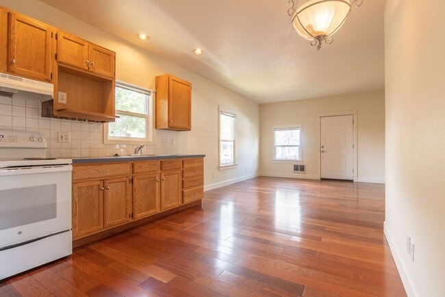 Photo - 1004 N Mason St