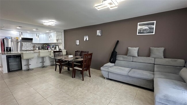 Building Photo - 1801 S Ocean Dr Unit 642 Rental