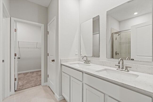 Photo - 14728 Macadmia Lane