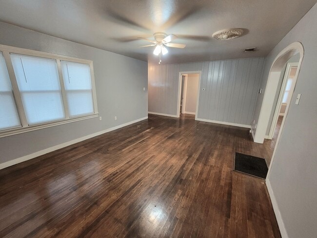 Photo - 2117 30th St