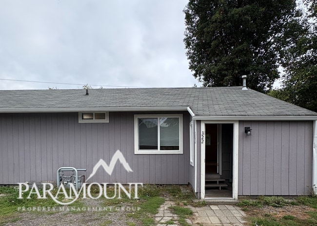 Building Photo - Great location, Great price!