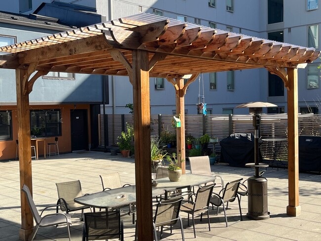 Everett Station Lofts