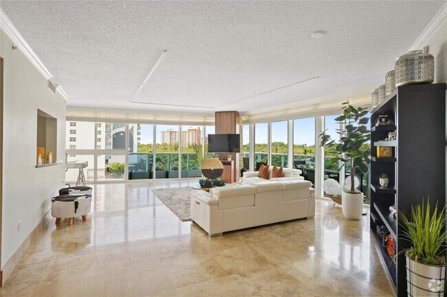 Building Photo - 715 Bayshore Dr Unit 604 Rental