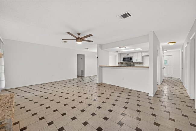 Photo - 2007 Whiteback Dr