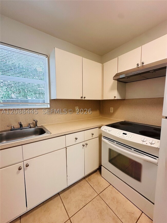 573 NE 82nd St Unit 6