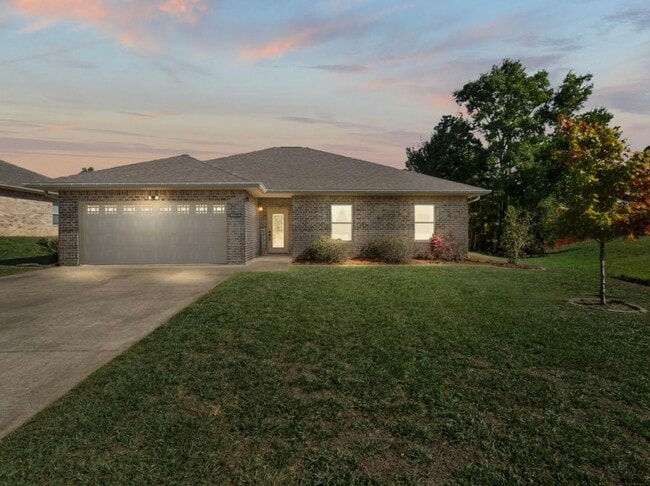 Building Photo - 1708 Brookhaven St