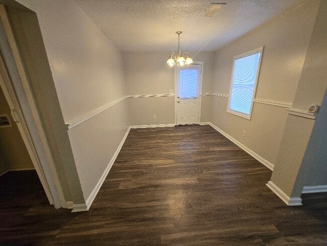 Photo - 205 Reno Ave