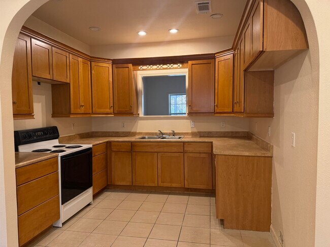 Photo - 11 Immokalee Dr