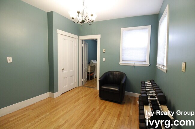 Photo - 196 Dorchester St