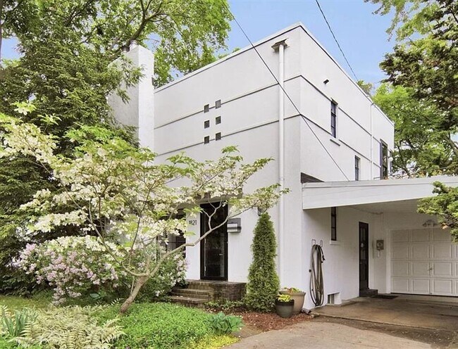 Photo - Exquisite Grand Homes