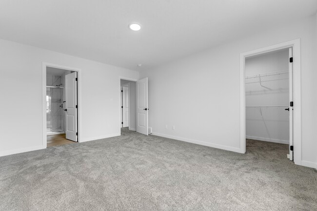 Photo - 6381-6381 King Wynd SW Unit 1