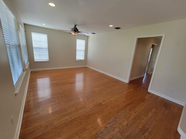 Photo - 4061 Shady View Ln