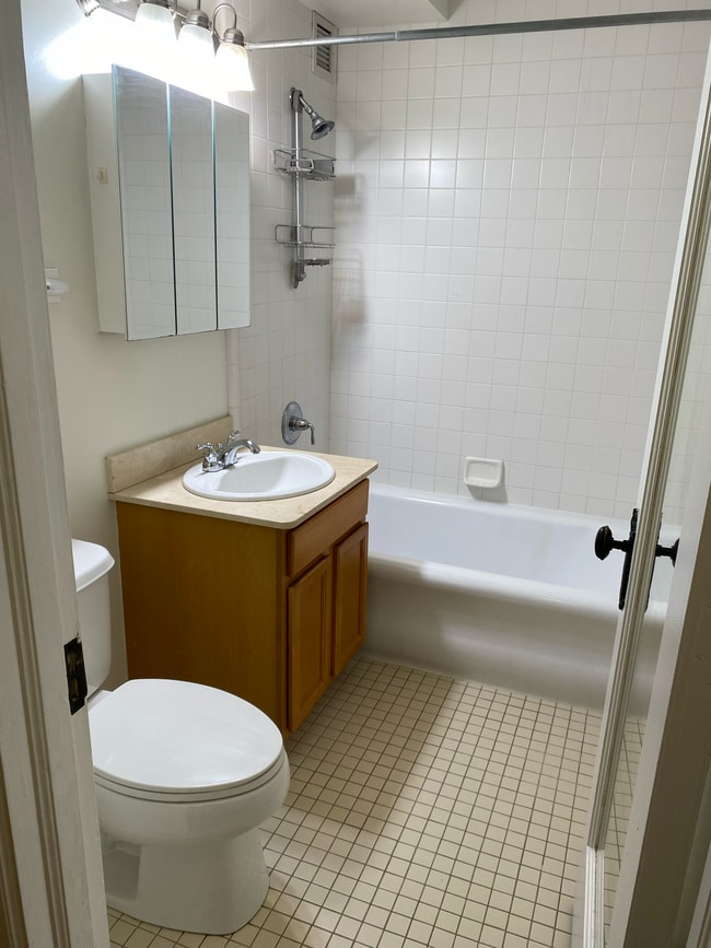 Photo - 15 E Kirby St Unit 524