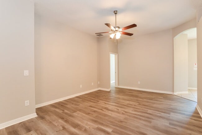 Photo - 9924 Autumn Creek Ln