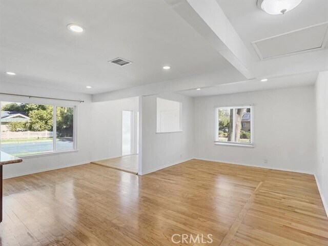 Photo - 7767 Independence Ave