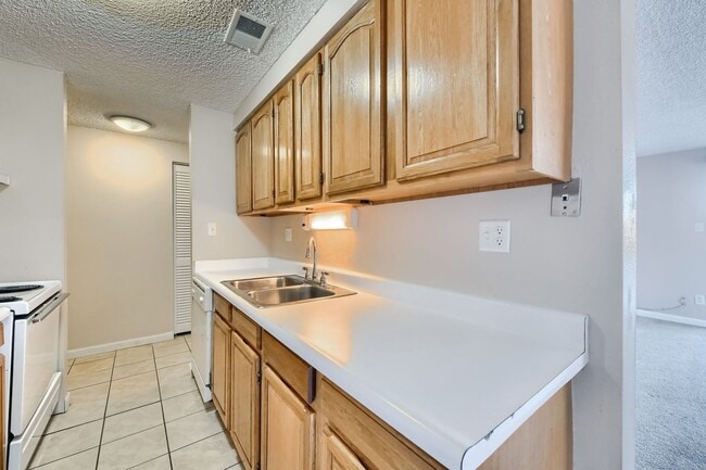 Photo - 130 E Highline Cir