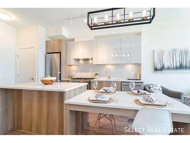 258 Nelson's Ct Unit 2404