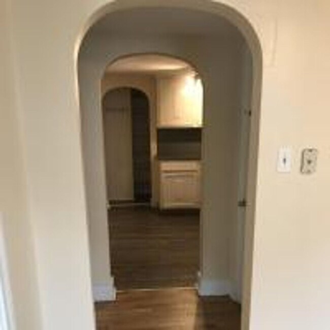 Small 2 Bedroom, 1 Bathroom 2nd Floor Apt Unit 2 Mount Holly