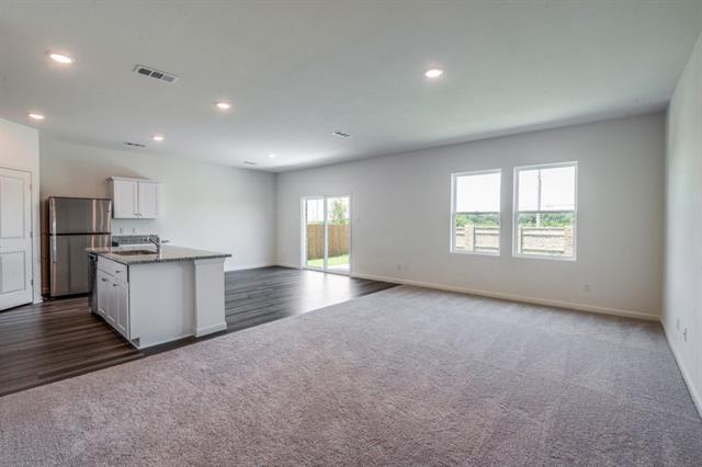 Photo - 165 Bradford Dr