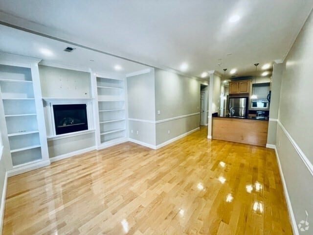 Building Photo - 33 N Bennet St Unit 2 Rental