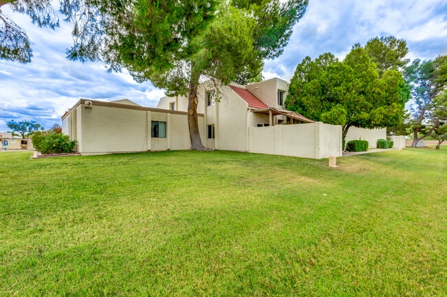 Building Photo - 6007 N 79th Street Rental