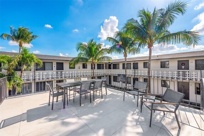 Photo - 1330 W 29th St Unidad 36