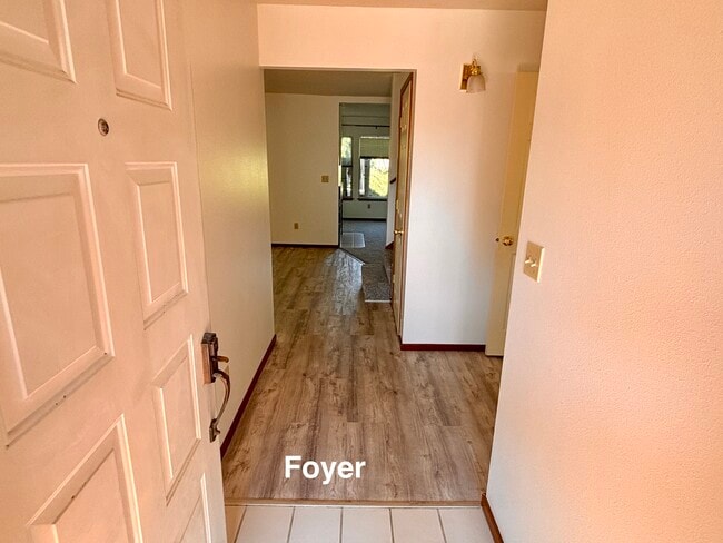 Photo - 1250 SW Heller St
