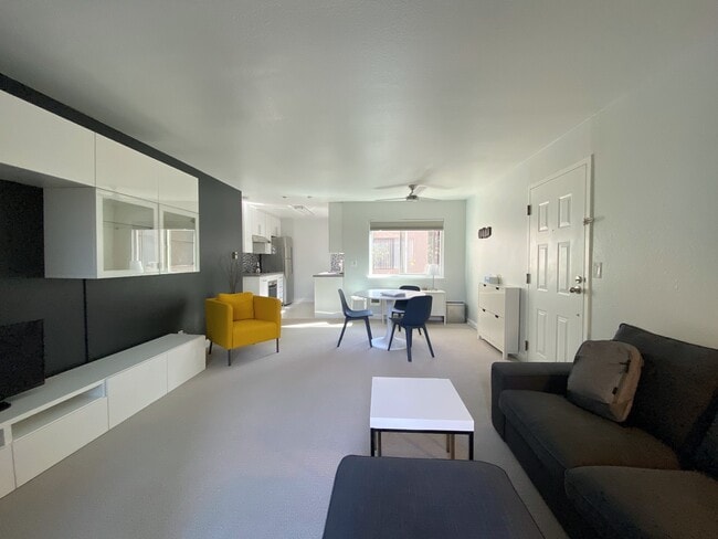 Photo - 2250 Monroe St Unidad 358