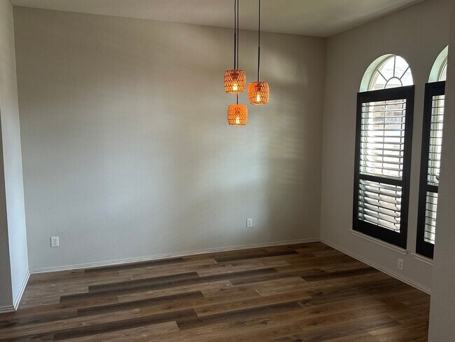 Photo - 5212 Blackwood Dr