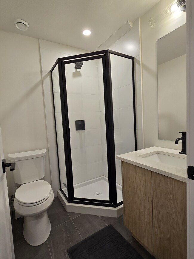 Photo - 414 Humbert St