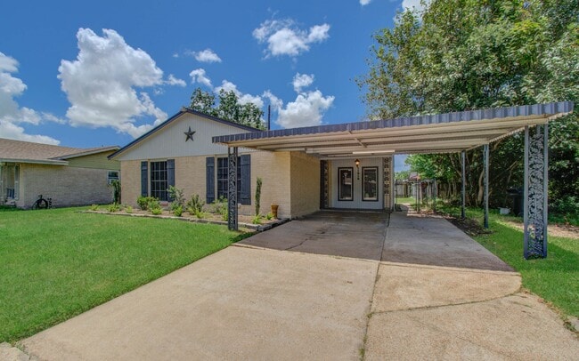 Photo - 11018 Long Gate Dr