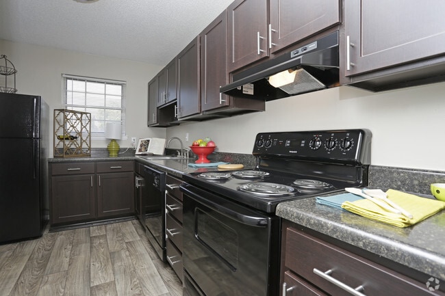 Photo - Hartwell Pointe