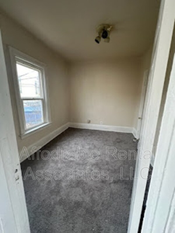 Photo - 700 S 36th St Unit Lower