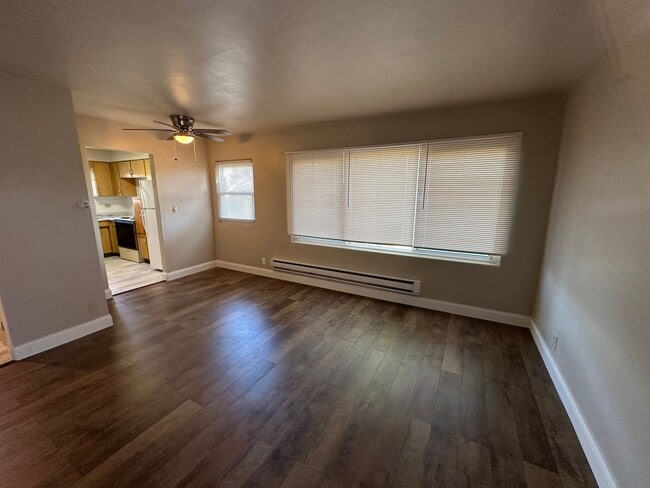 Building Photo - N87W16564 Appleton Ave.(6 Unit)