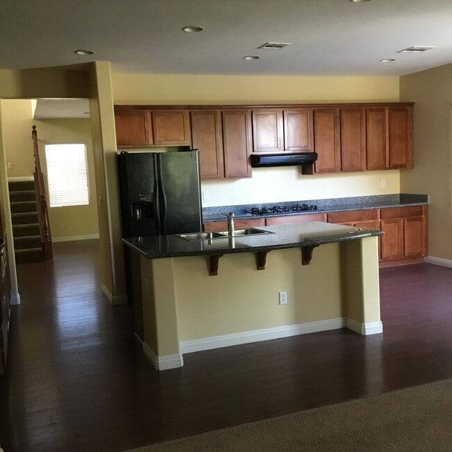 Photo - Northwest 4 Bedroom Beauty!!