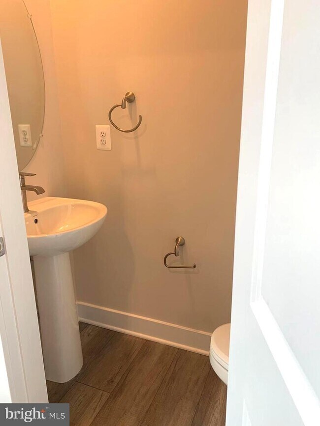 Photo - 7881 Barrensdale Rd