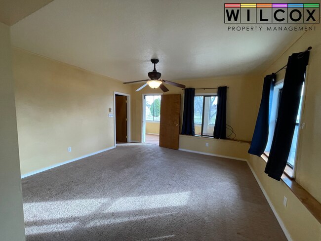 Charming 2-Bedroom Home Steps from Local Conveniences