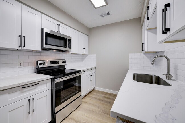 Photo - Lakewood West Apartments