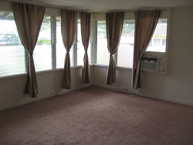 Photo - 2939 Kaamalio Dr