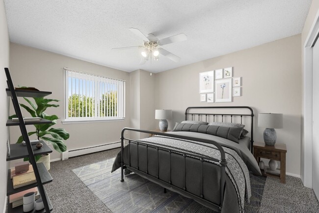Diamond - 3 Bed / 2 Bath - 1,016 Sq.Ft.