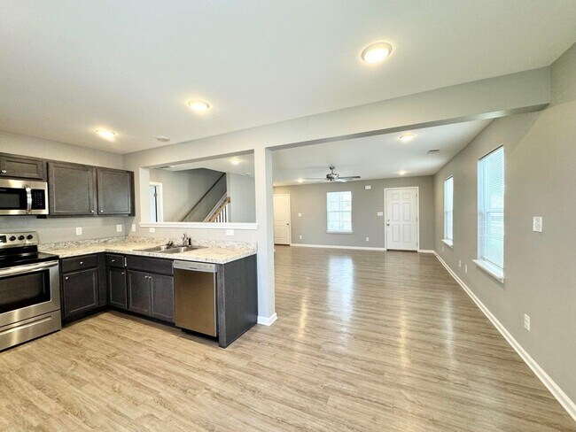 Photo - 204 Candy Apple Ln