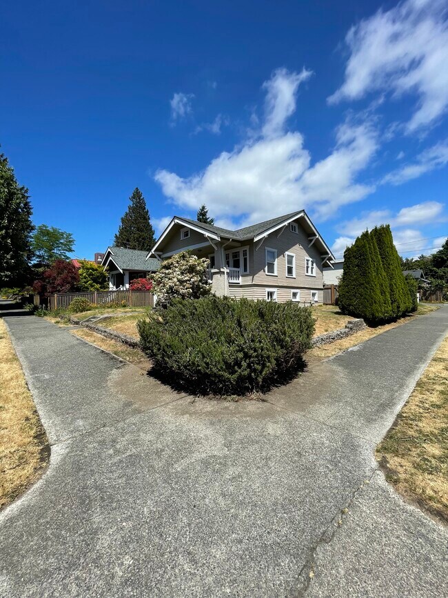 Photo - 5454 45th Ave SW Unidad B - Basement