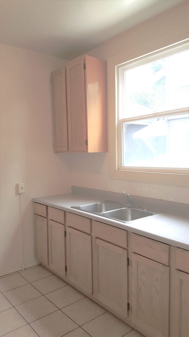 Photo - 2718 College Ave Unit 2