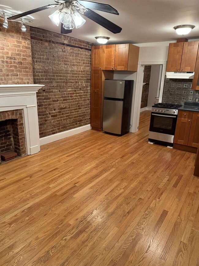 Photo - 702 Bloomfield St Unit 3