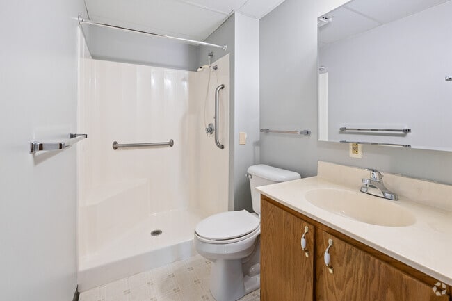 1BR, 1BA - 600SF - Bathroom