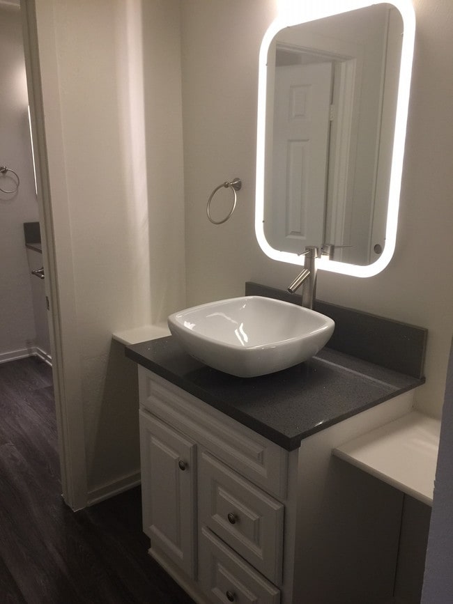Cinnamon Creek Apartments