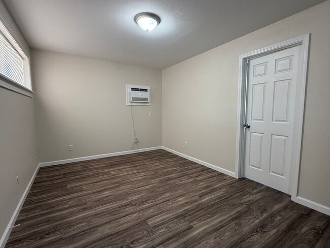 Photo - 105 N Ruland St Unit B