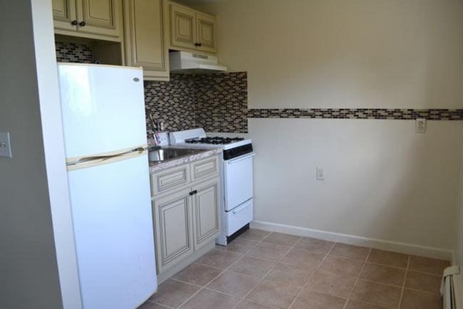 Photo - 25 Waterman Ave