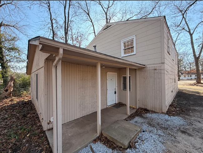 Building Photo - 4880 Hale Rd Unit B