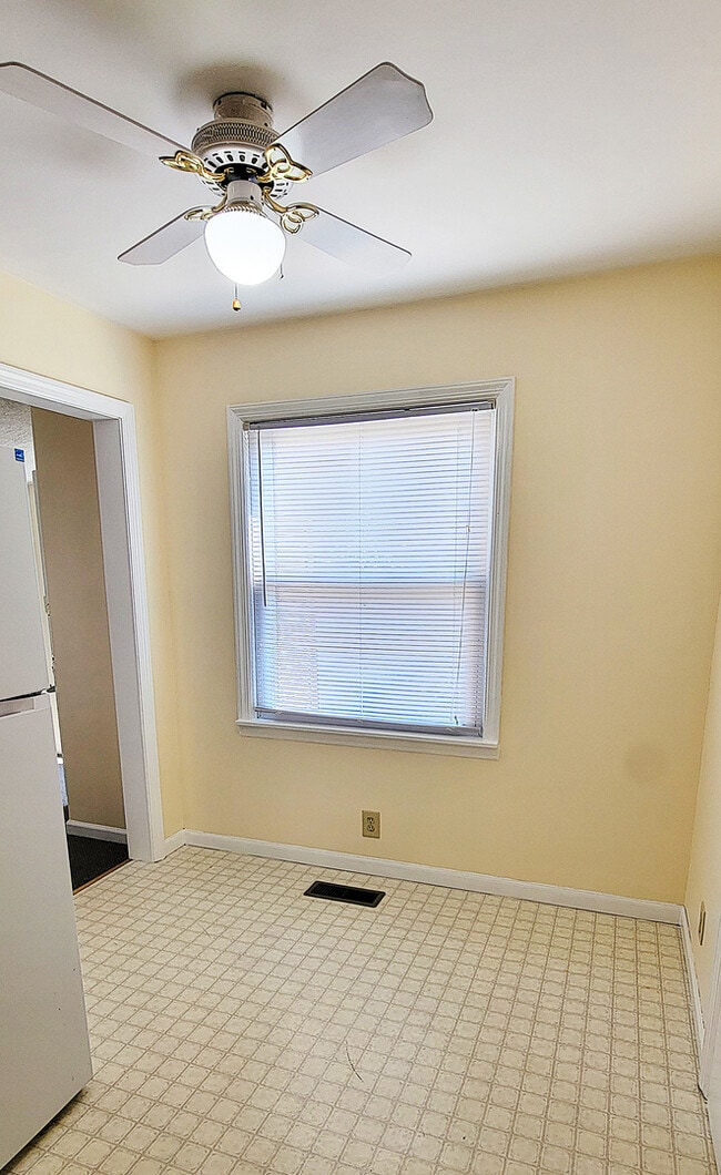 Photo - 14821 S Bartlett Ave